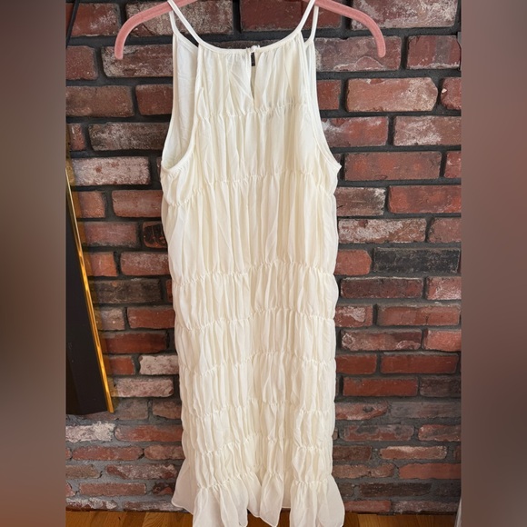 🛍️🛍️Ruffled cream dress - Picture 4 of 4